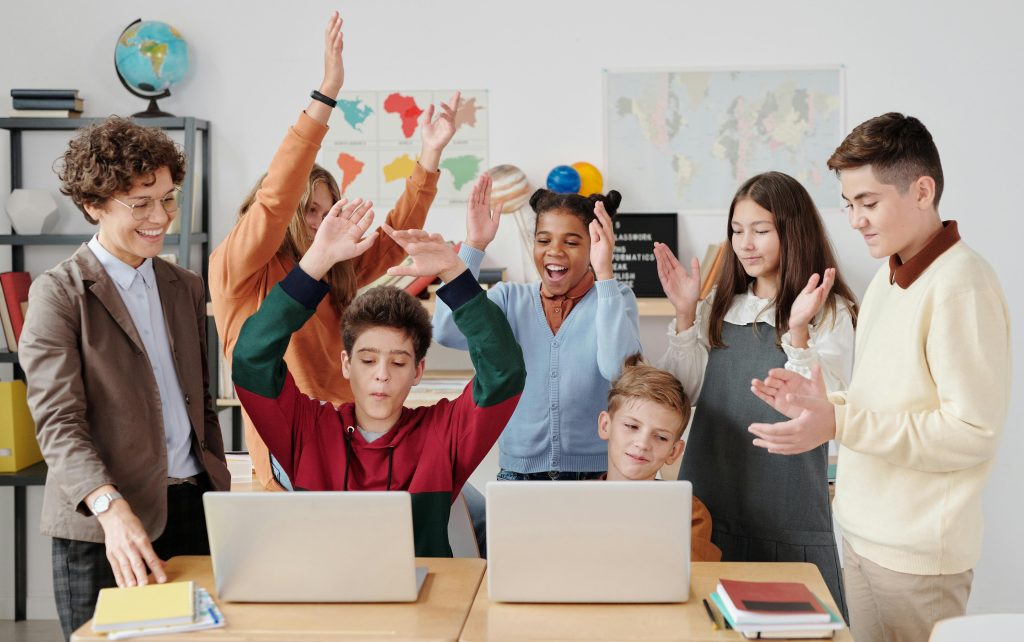 How is the 11+ exam score calculated